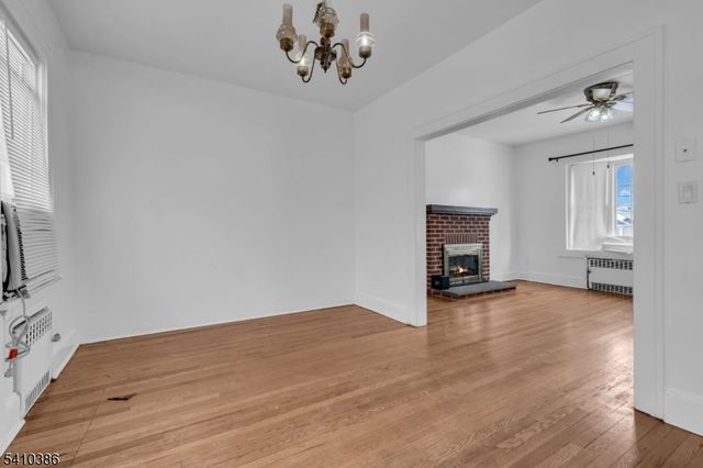 120 Springfield Rd, Linden City, NJ 07036