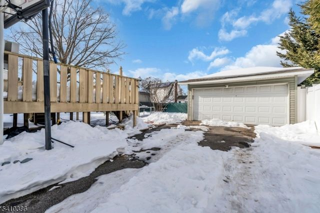 120 Springfield Rd, Linden City, NJ 07036