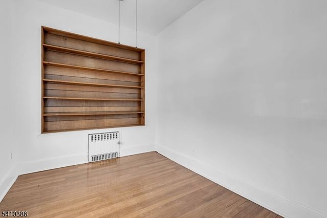 120 Springfield Rd, Linden City, NJ 07036