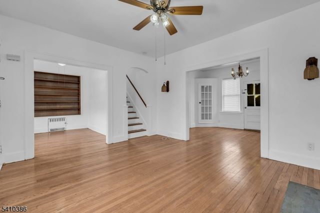 120 Springfield Rd, Linden City, NJ 07036