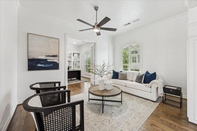 24 Villa Bend Drive, Houston, TX 77069