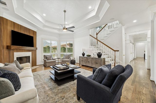 24 Villa Bend Drive, Houston, TX 77069