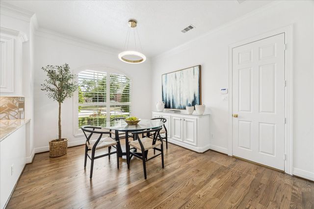 24 Villa Bend Drive, Houston, TX 77069