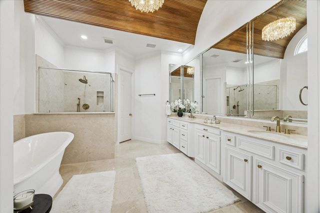 24 Villa Bend Drive, Houston, TX 77069