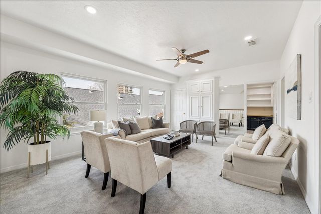 24 Villa Bend Drive, Houston, TX 77069