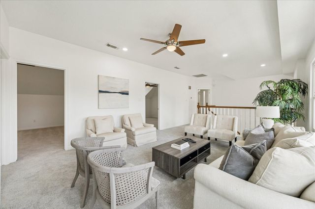 24 Villa Bend Drive, Houston, TX 77069