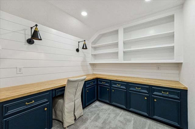 24 Villa Bend Drive, Houston, TX 77069