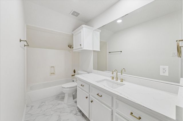 24 Villa Bend Drive, Houston, TX 77069