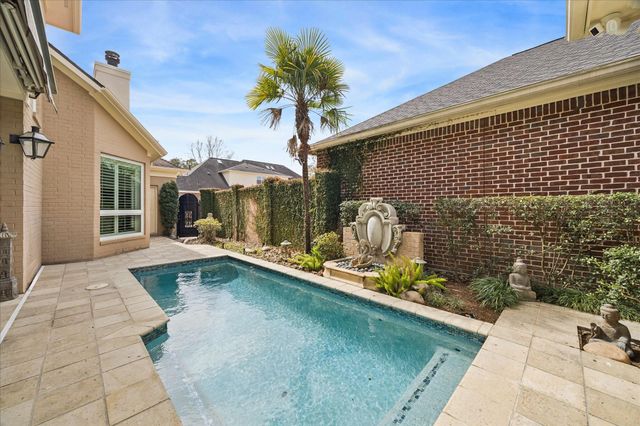 24 Villa Bend Drive, Houston, TX 77069