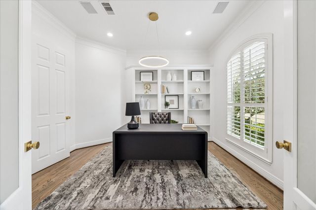 24 Villa Bend Drive, Houston, TX 77069