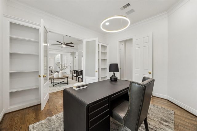 24 Villa Bend Drive, Houston, TX 77069