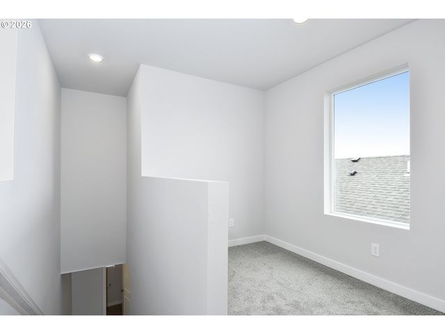 1367 OWL Ave, Woodburn, OR 97071