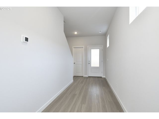 1367 OWL Ave, Woodburn, OR 97071