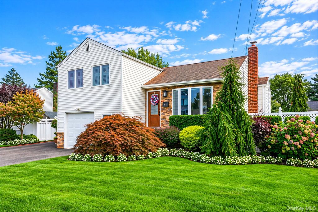 464 N Atlanta Avenue, Massapequa, NY 11758 — photo 2