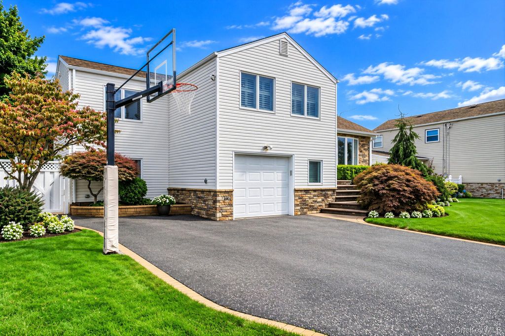 464 N Atlanta Avenue, Massapequa, NY 11758 — photo 3