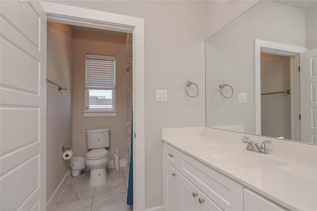 1341 Greenfield Drive, Gainesville, TX 76240