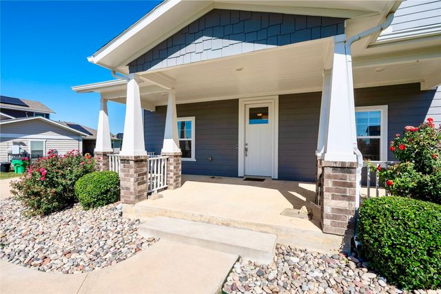 1341 Greenfield Drive, Gainesville, TX 76240