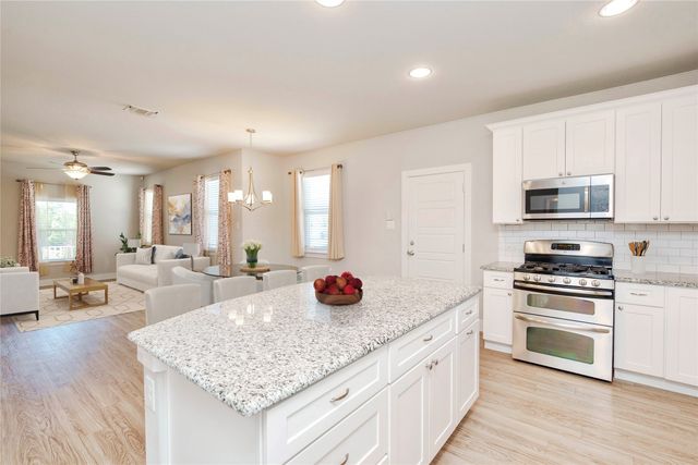 1341 Greenfield Drive, Gainesville, TX 76240