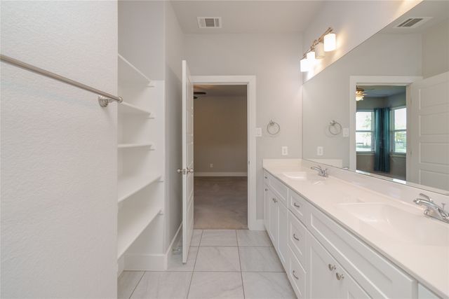 1341 Greenfield Drive, Gainesville, TX 76240