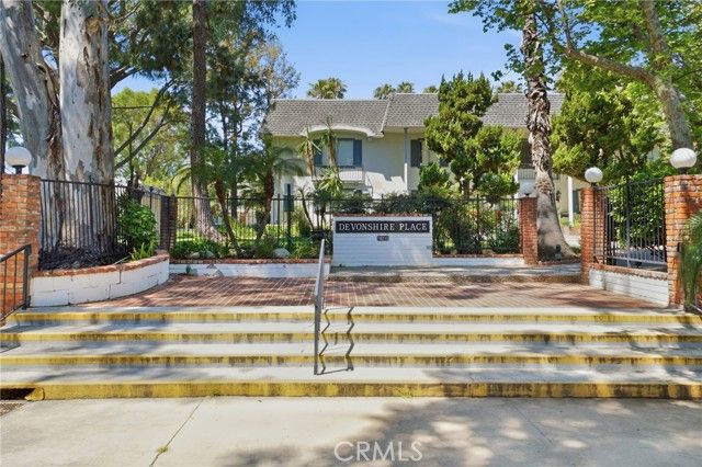 10235 Lurline H, Chatsworth (los Angeles), CA 91311