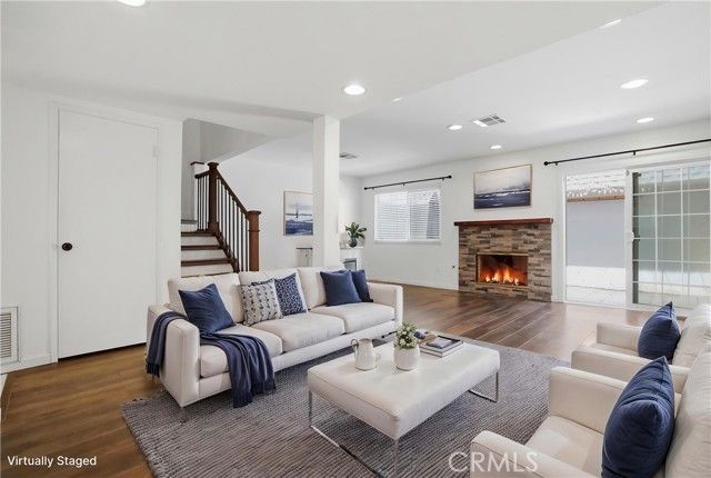 10235 Lurline H, Chatsworth (los Angeles), CA 91311