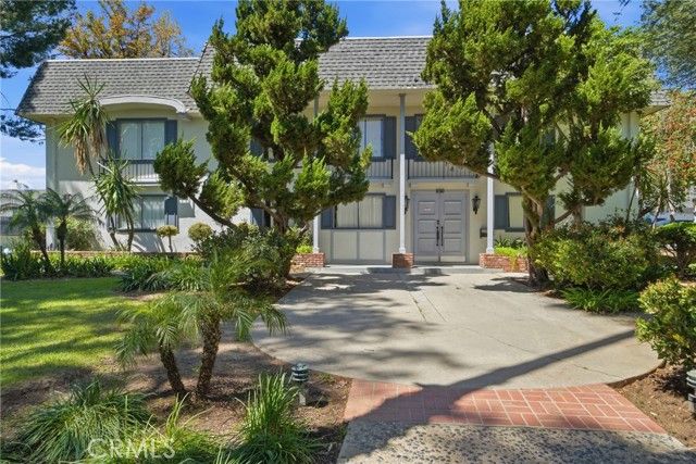 10235 Lurline H, Chatsworth (los Angeles), CA 91311