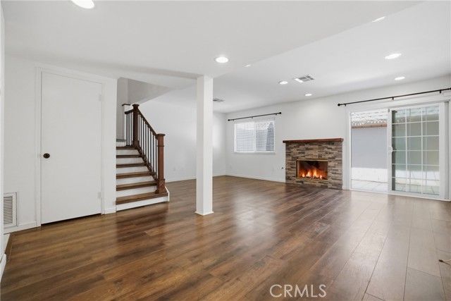 10235 Lurline H, Chatsworth (los Angeles), CA 91311