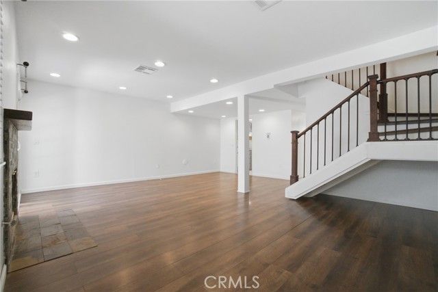 10235 Lurline H, Chatsworth (los Angeles), CA 91311