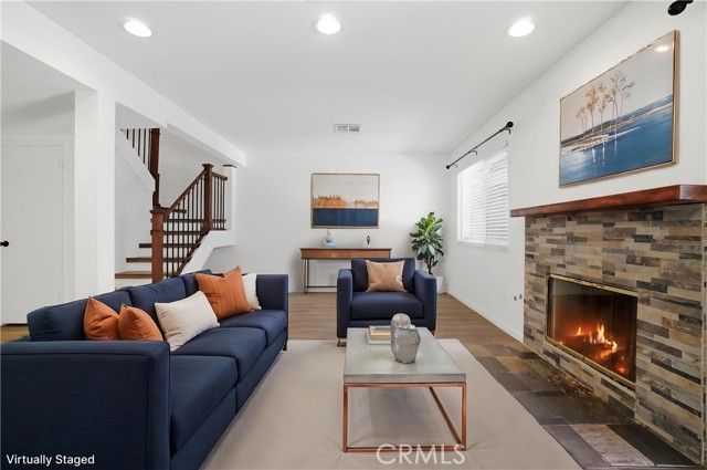 10235 Lurline H, Chatsworth (los Angeles), CA 91311