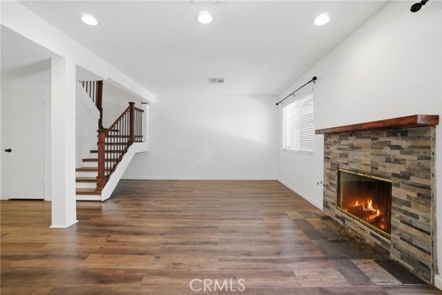 10235 Lurline H, Chatsworth (los Angeles), CA 91311