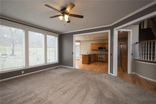 5805 Ruby Court, Lee's Summit, MO 64064