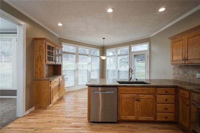 5805 Ruby Court, Lee's Summit, MO 64064