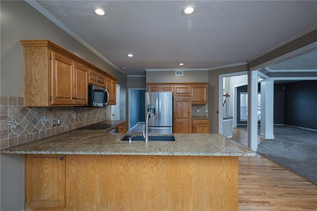 5805 Ruby Court, Lee's Summit, MO 64064