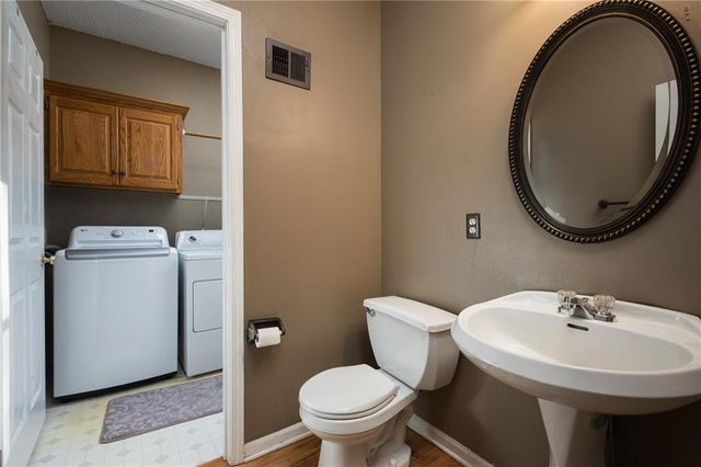 5805 Ruby Court, Lee's Summit, MO 64064