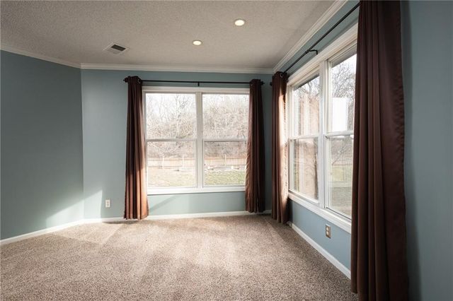 5805 Ruby Court, Lee's Summit, MO 64064