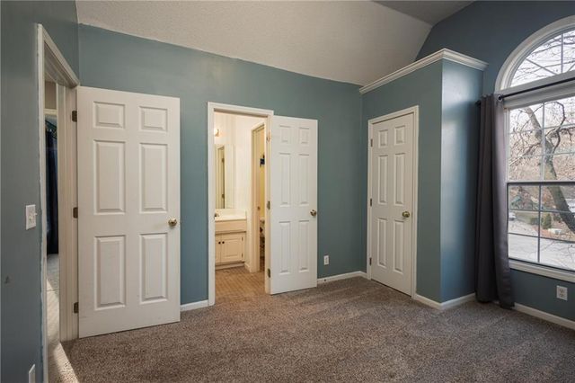 5805 Ruby Court, Lee's Summit, MO 64064