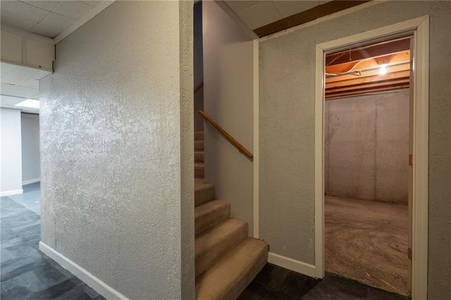 5805 Ruby Court, Lee's Summit, MO 64064