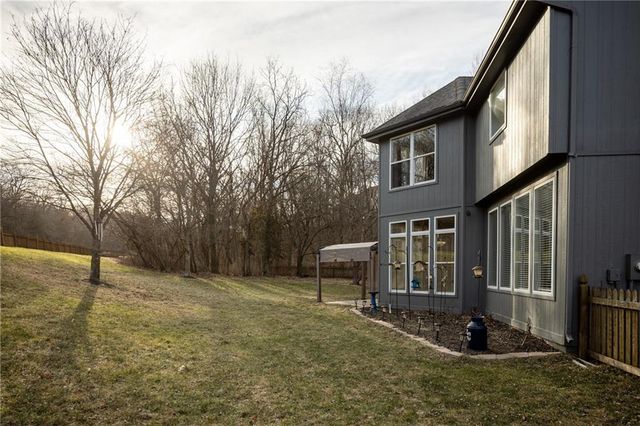 5805 Ruby Court, Lee's Summit, MO 64064