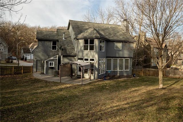 5805 Ruby Court, Lee's Summit, MO 64064