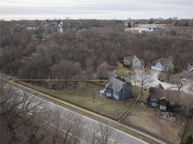 5805 Ruby Court, Lee's Summit, MO 64064