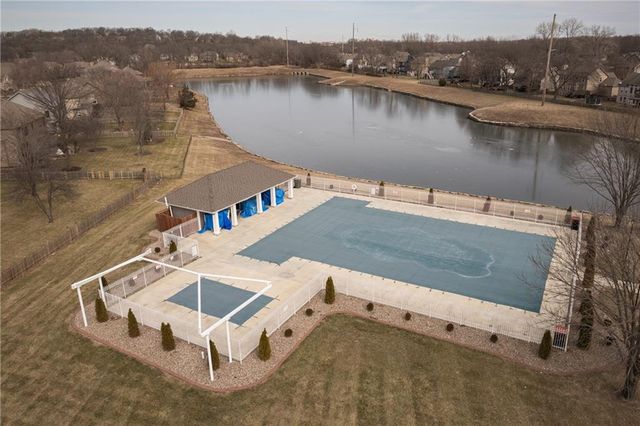 5805 Ruby Court, Lee's Summit, MO 64064