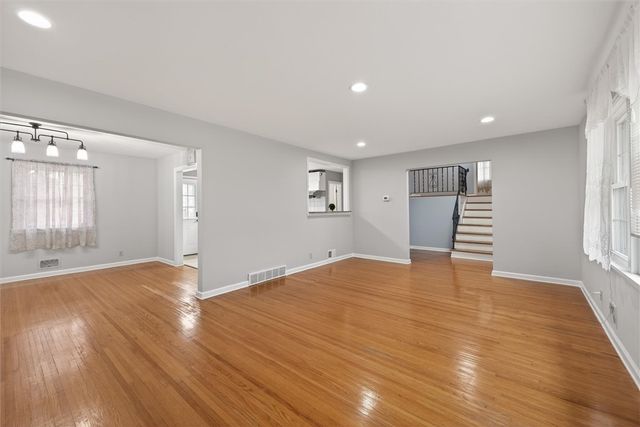 110 Dunrovin Lane, Brighton, NY 14618