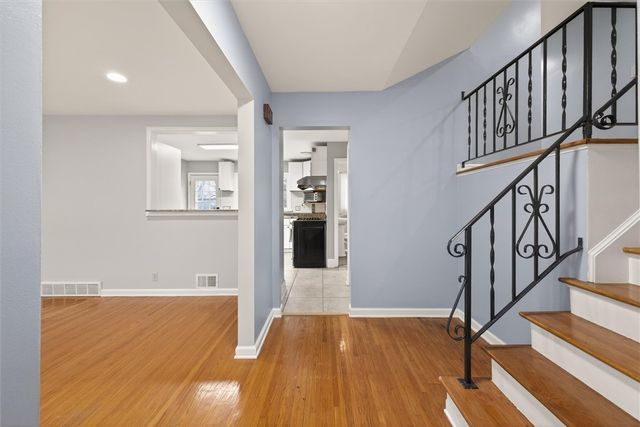 110 Dunrovin Lane, Brighton, NY 14618