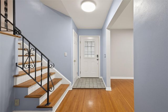 110 Dunrovin Lane, Brighton, NY 14618