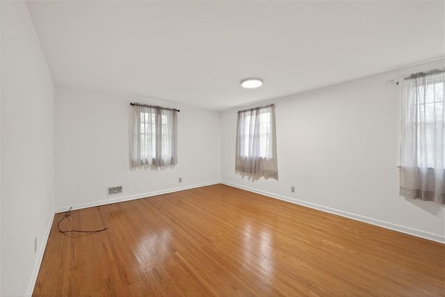 110 Dunrovin Lane, Brighton, NY 14618