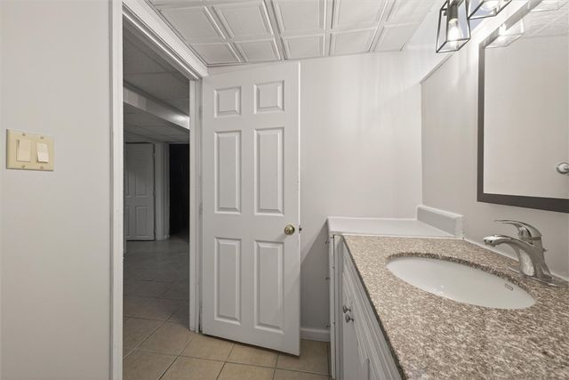 110 Dunrovin Lane, Brighton, NY 14618