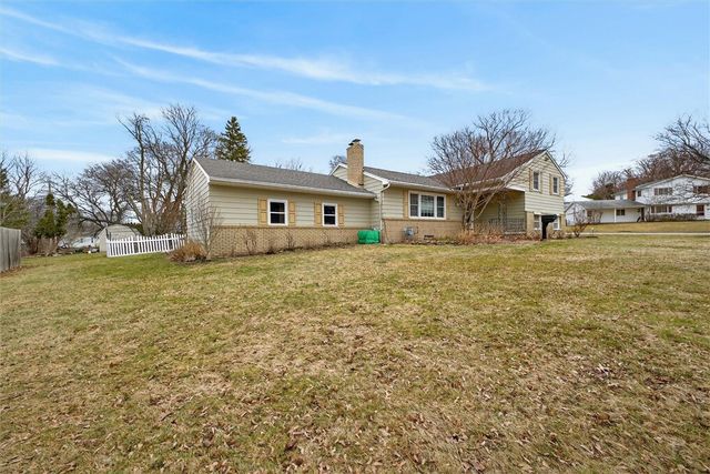 110 Dunrovin Lane, Brighton, NY 14618