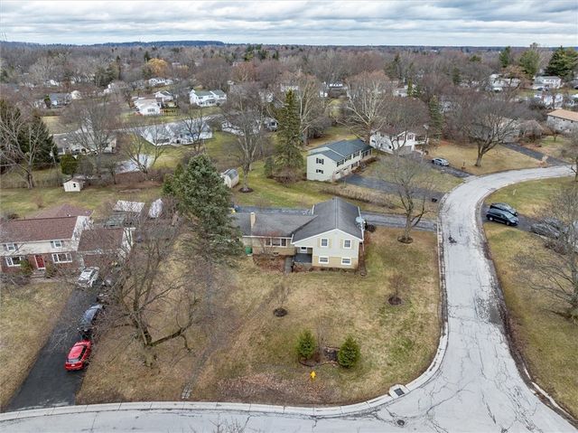 110 Dunrovin Lane, Brighton, NY 14618