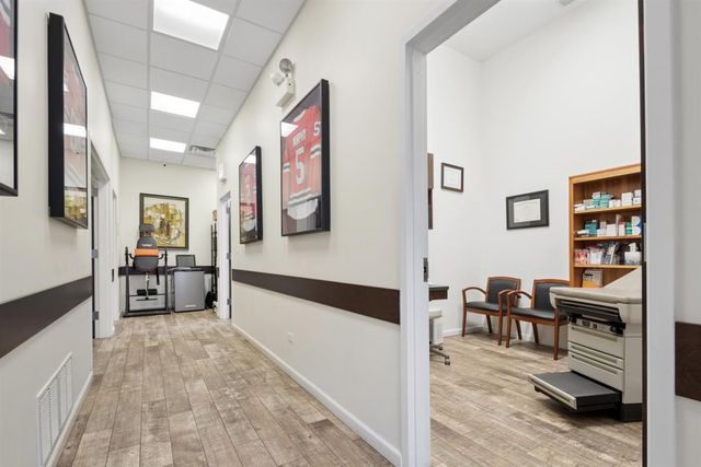 2219 W BELMONT Avenue, Chicago, IL 60618