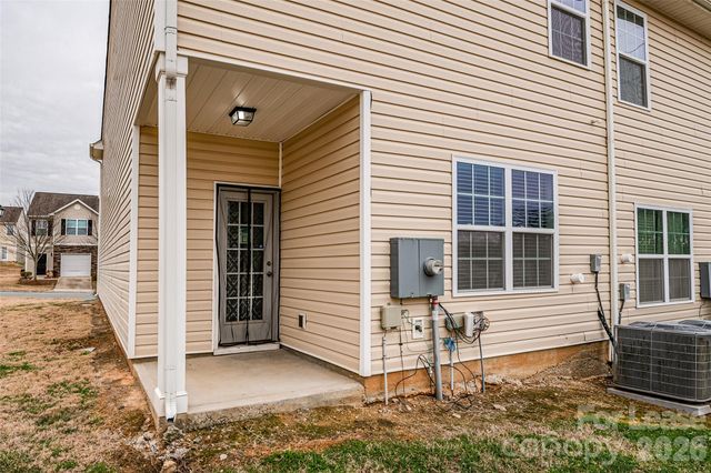 7627 Galvin Street, Charlotte, NC 28215